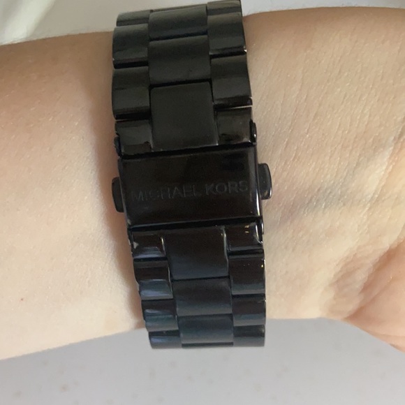 Michael Kors Slim Stainless Steel Quartz Watch - Picture 5 of 13